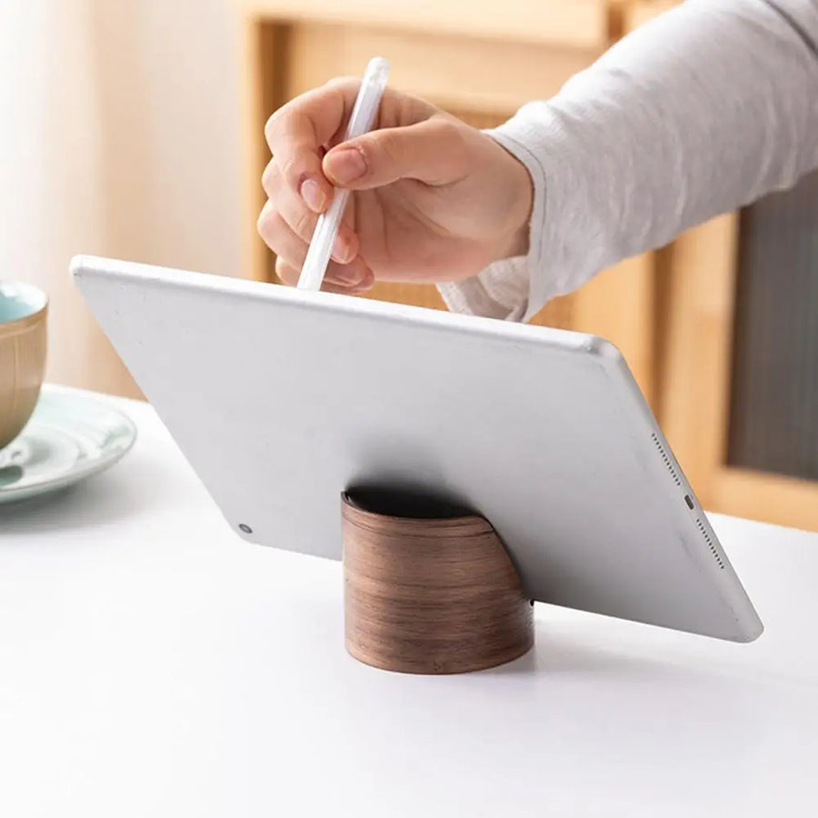 Walnut Phone Stand Easy Storage Desktop Holder             حامل خشبي للمكتب مناسب لجميع الأجهزة